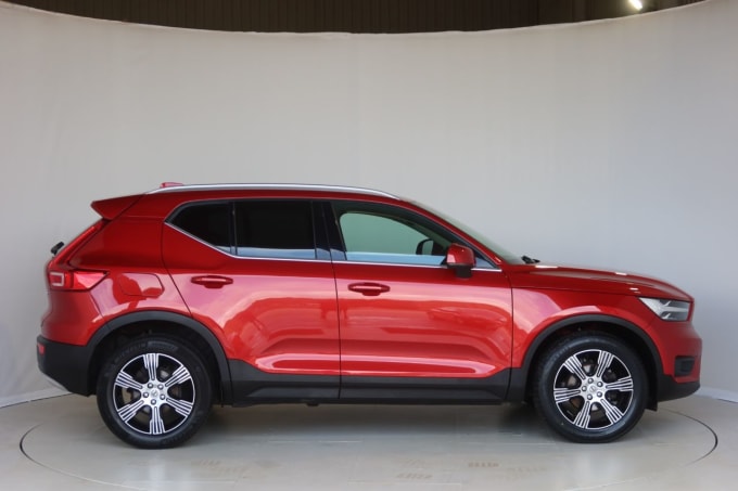 2025 Volvo Xc40