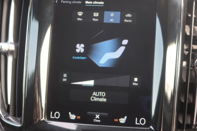 2025 Volvo Xc60