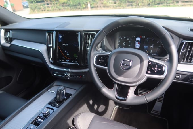 2025 Volvo Xc60
