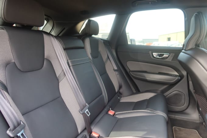 2025 Volvo Xc60
