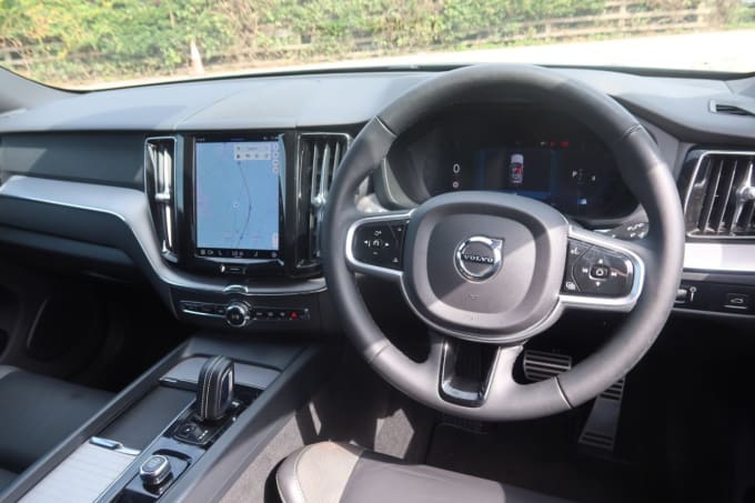 2025 Volvo Xc60