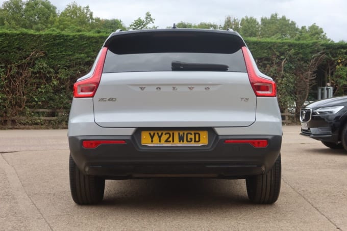 2025 Volvo Xc40