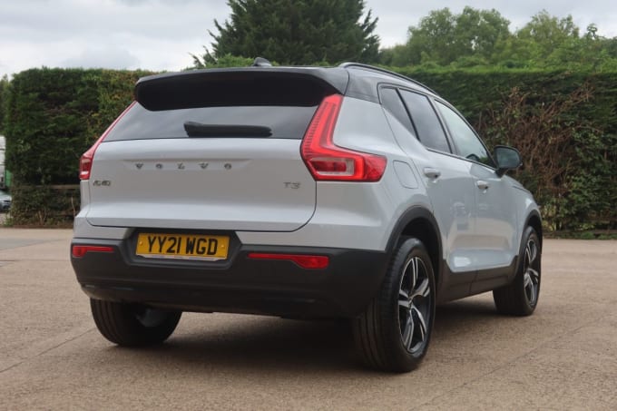 2025 Volvo Xc40