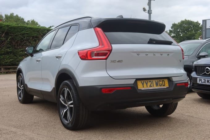 2025 Volvo Xc40