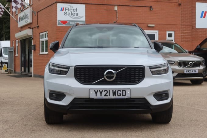 2025 Volvo Xc40