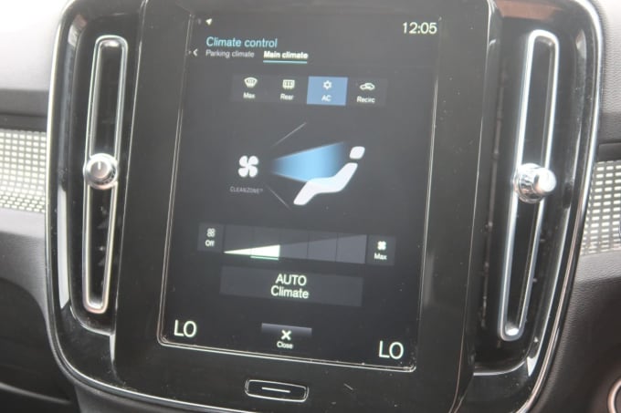 2025 Volvo Xc40