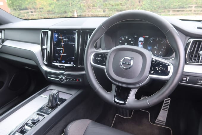 2025 Volvo Xc60