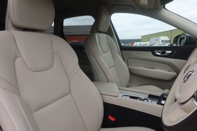 2025 Volvo Xc60