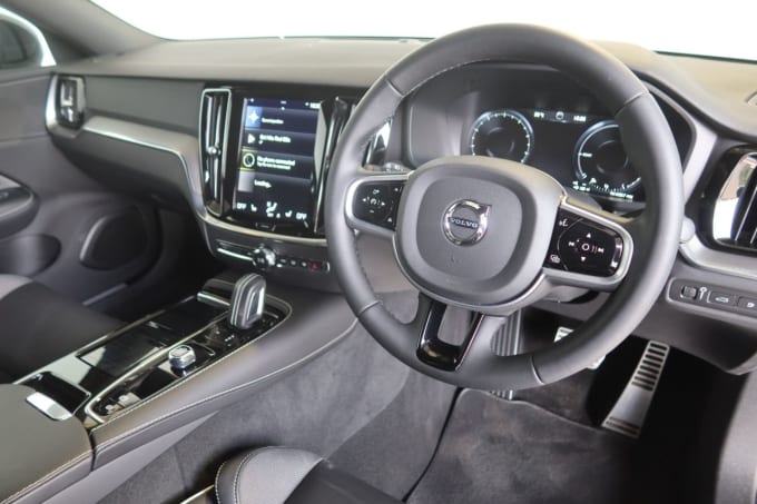 2025 Volvo S60