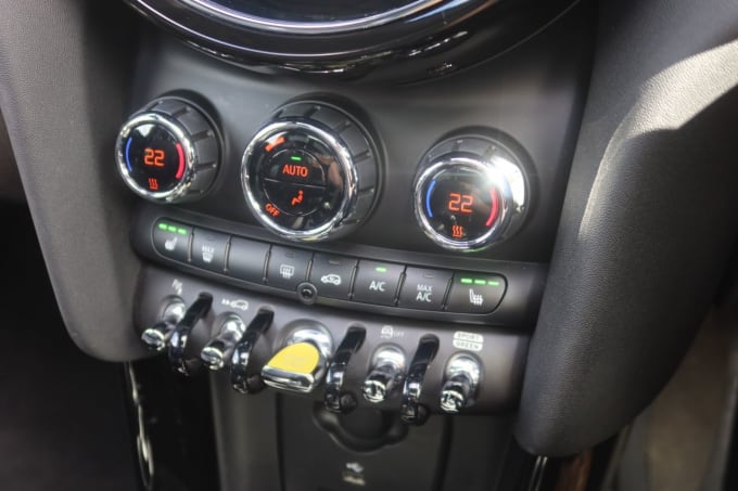 2025 Mini Electric Hatch