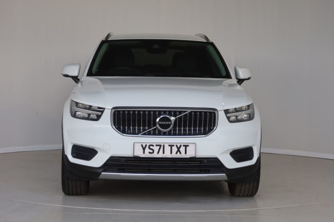 2025 Volvo Xc40