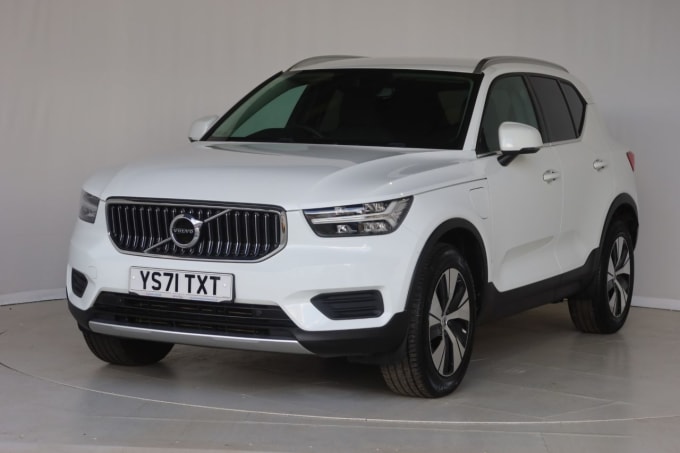 2025 Volvo Xc40