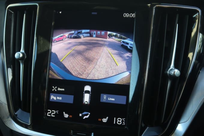 2025 Volvo V60