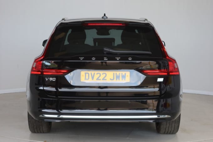 2025 Volvo V90