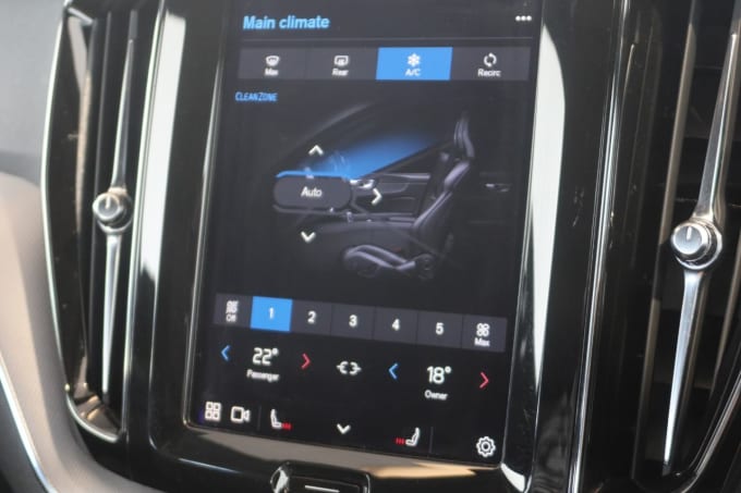 2025 Volvo Xc60
