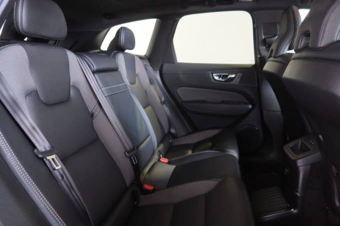 2025 Volvo Xc60