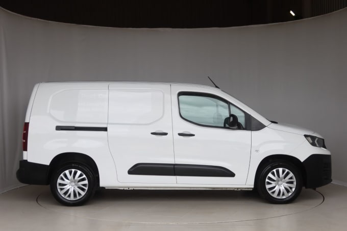 2025 Peugeot Partner