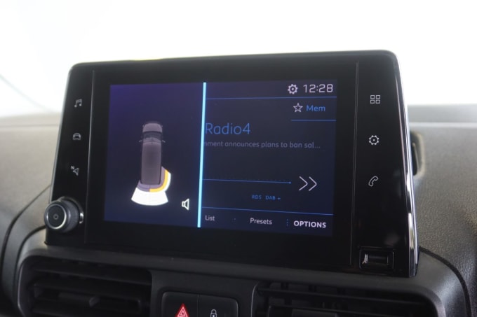 2025 Peugeot Partner