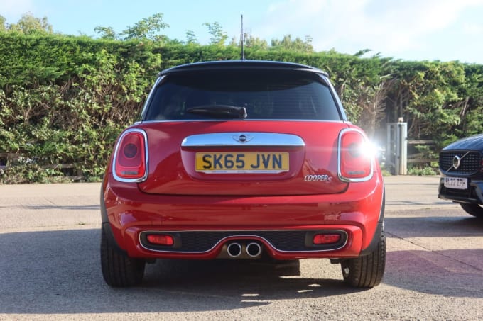 2025 Mini Hatch
