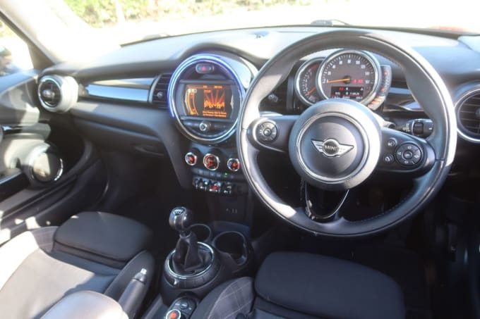 2025 Mini Hatch