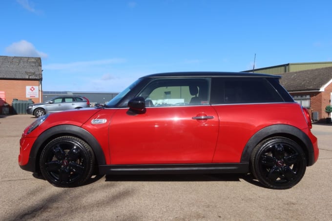2025 Mini Hatch