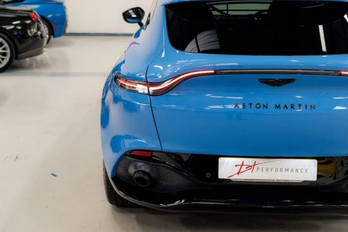 2020 Aston Martin Dbx