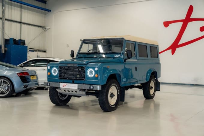 2024 Land Rover 110