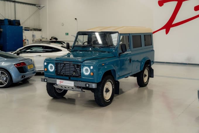 2024 Land Rover 110