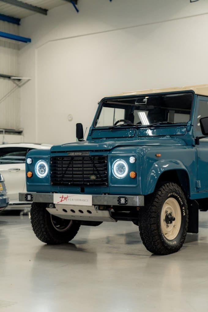 2024 Land Rover 110