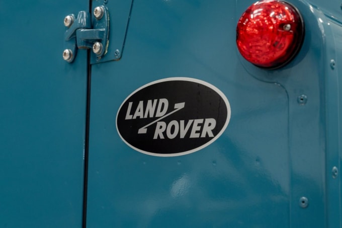 2024 Land Rover 110