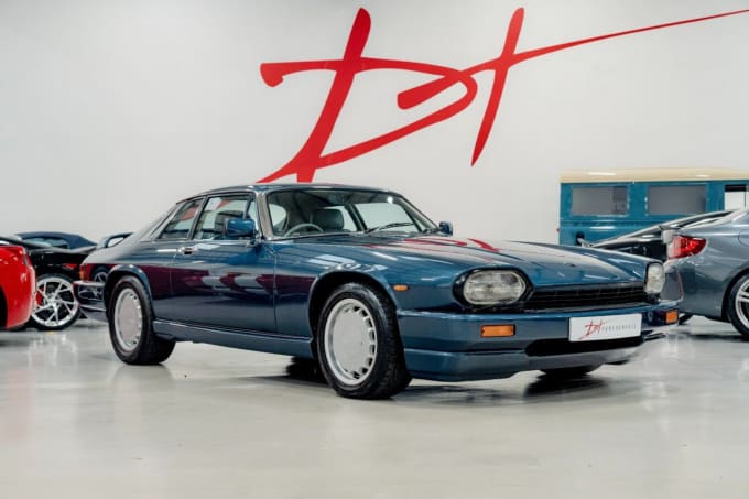 2025 Jaguar Xjs