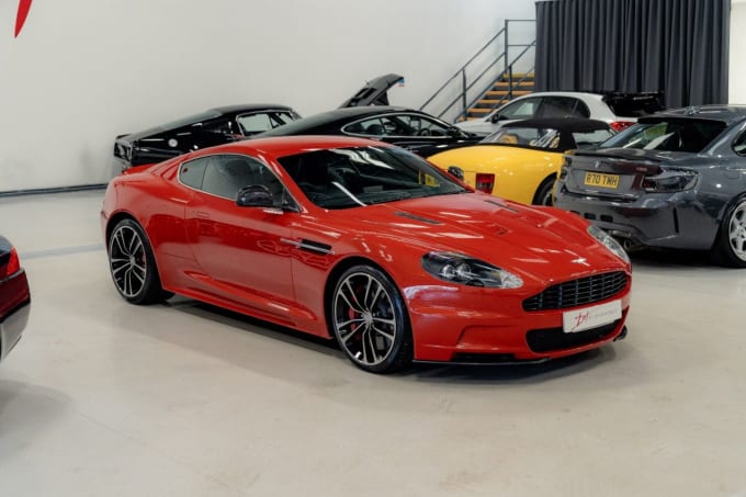 2025 Aston Martin Dbs