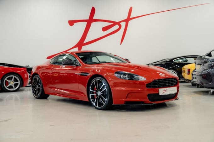 2025 Aston Martin Dbs