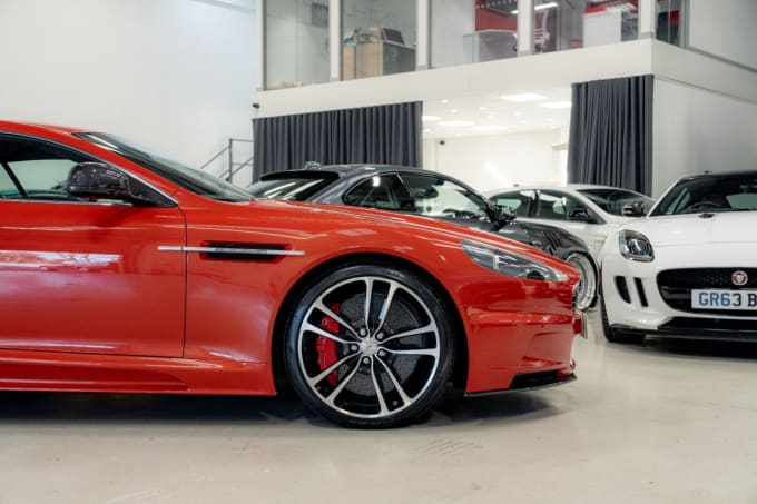 2025 Aston Martin Dbs