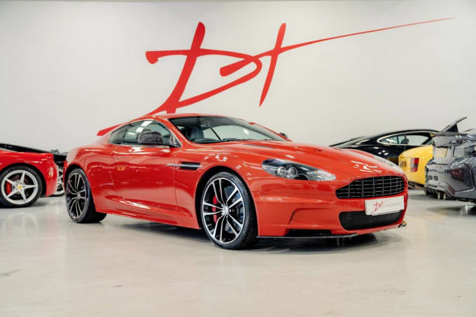 2025 Aston Martin Dbs