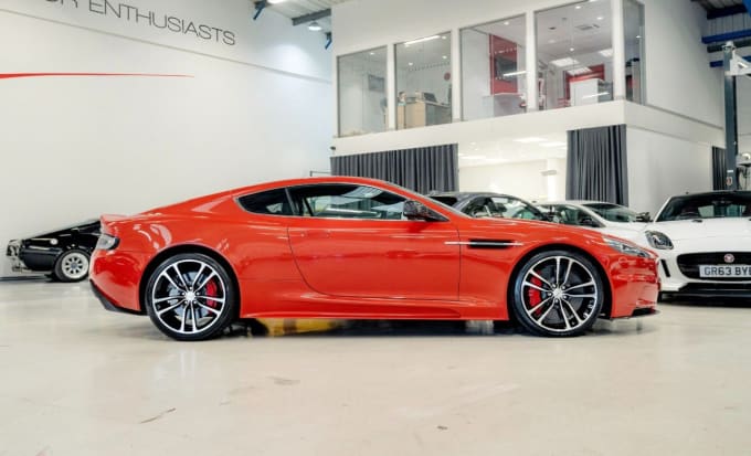 2025 Aston Martin Dbs