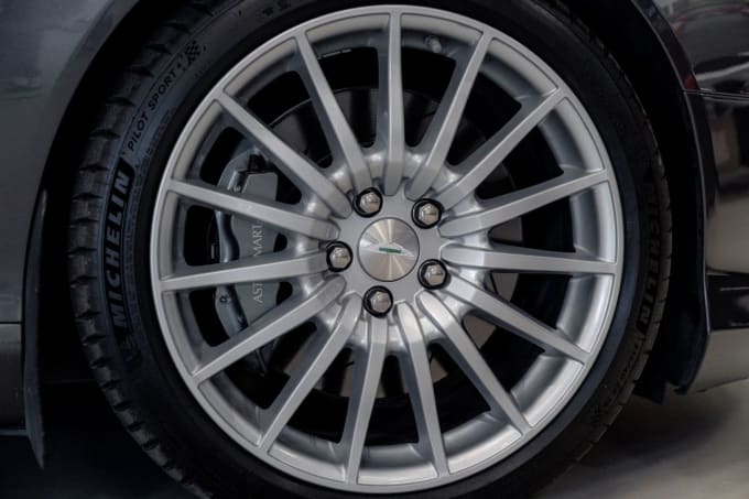 2025 Aston Martin Db9