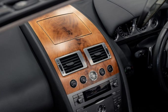2025 Aston Martin Db9