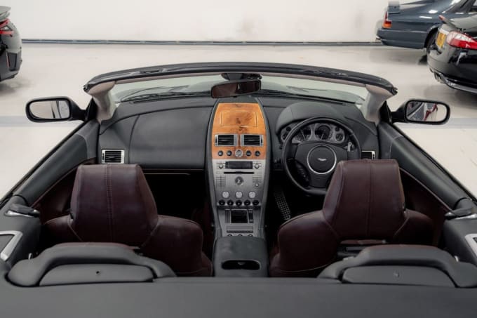 2025 Aston Martin Db9