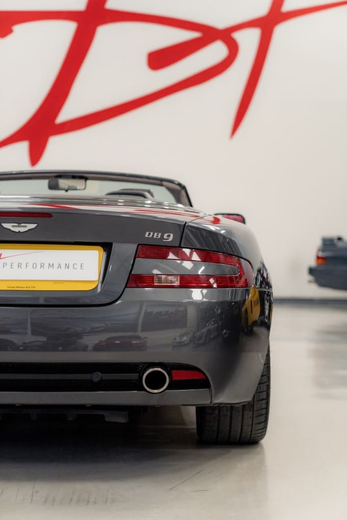 2025 Aston Martin Db9