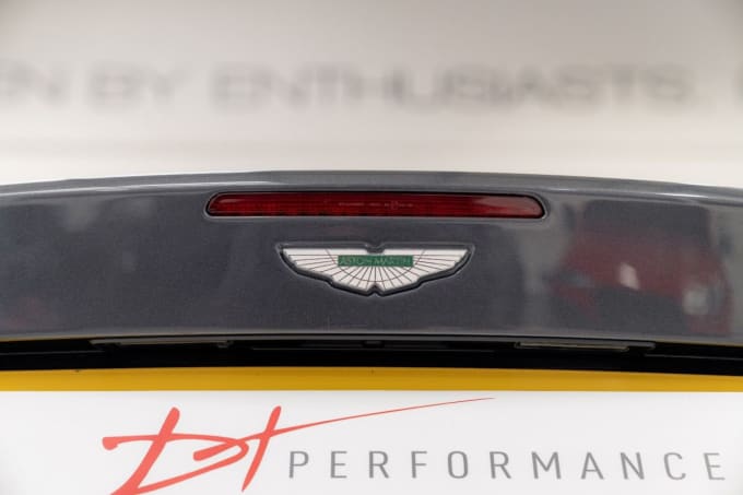 2025 Aston Martin Db9