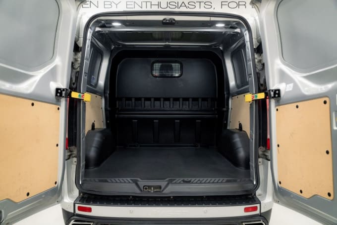 2025 Ford Transit Custom