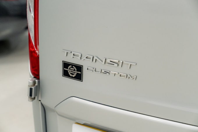 2025 Ford Transit Custom