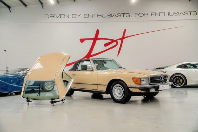 2025 Mercedes-benz 380