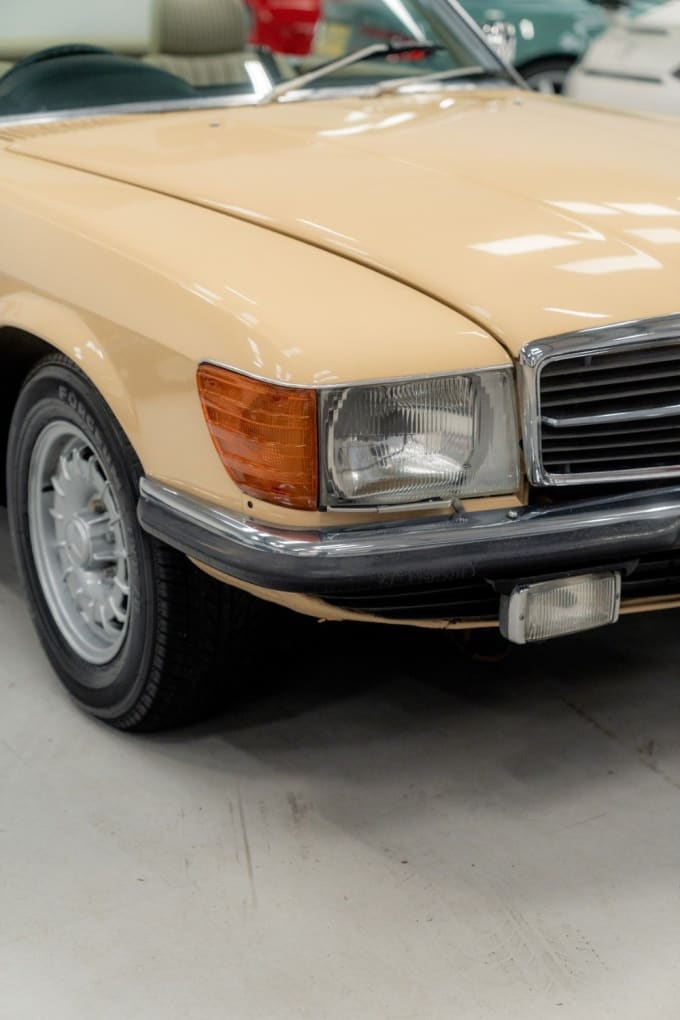 2025 Mercedes-benz 380
