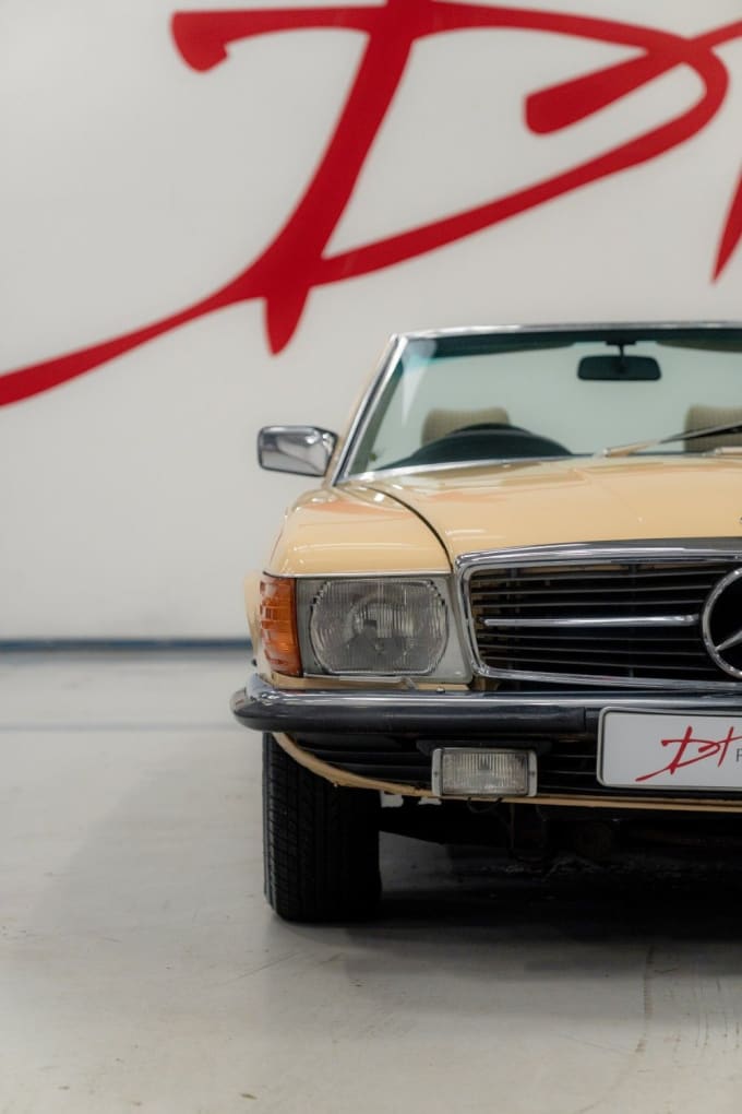 2025 Mercedes-benz 380