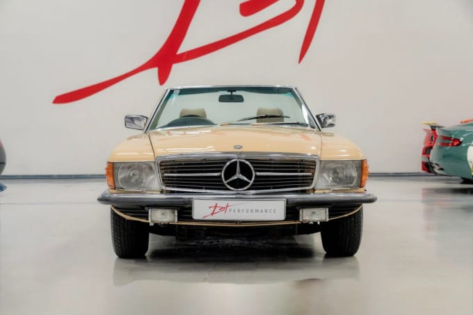 2025 Mercedes-benz 380