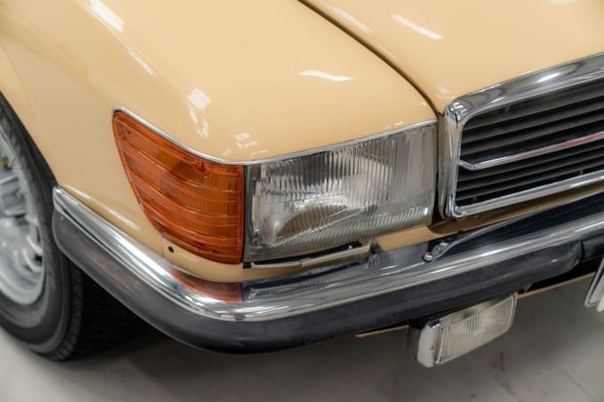 2025 Mercedes-benz 380