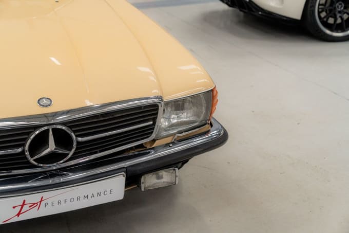 2025 Mercedes-benz 380