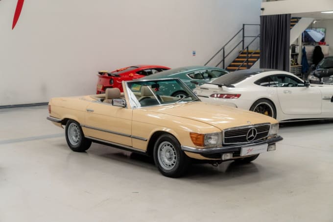 2025 Mercedes-benz 380